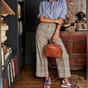 Clare V Mirabel Leather Purse in Miel